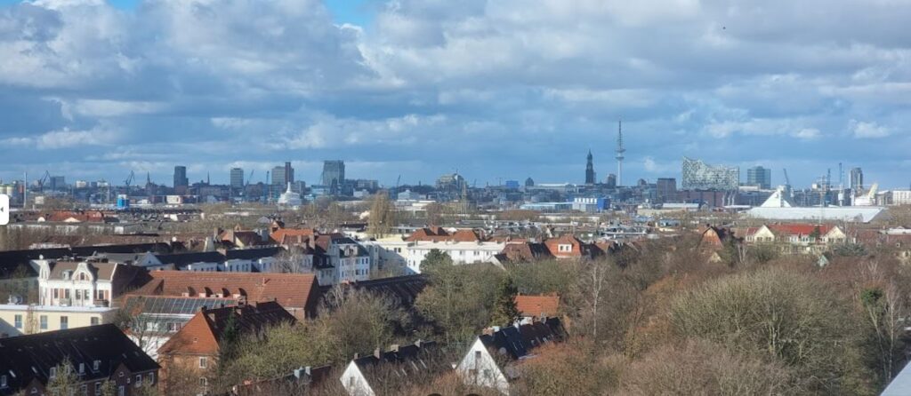 Panoramablick von Energiebunker Hamburg-Wilhelmsburg